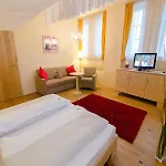 Hotel Jufa Weinviertel - Eselsmuehle Seefeld-Kadolz