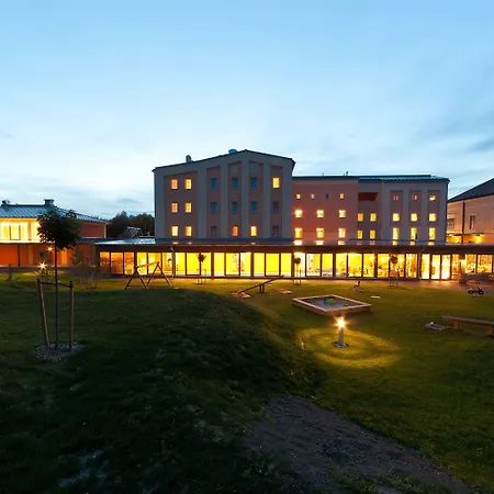 Jufa Weinviertel - Eselsmuehle Otel 3*