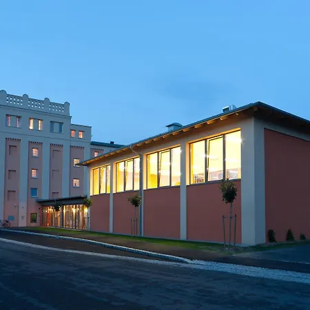 Jufa Weinviertel - Eselsmuehle Seefeld-Kadolz