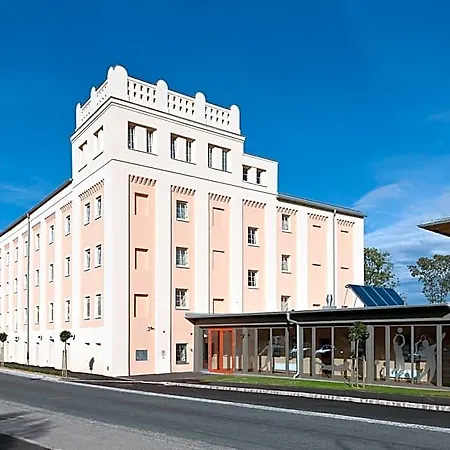 Jufa Weinviertel - Eselsmuehle Hotel
