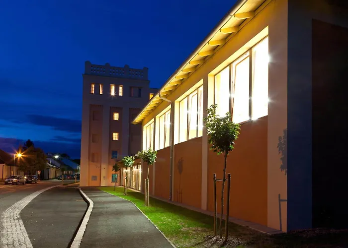 Hotel Jufa Weinviertel - Eselsmuehle Seefeld-Kadolz