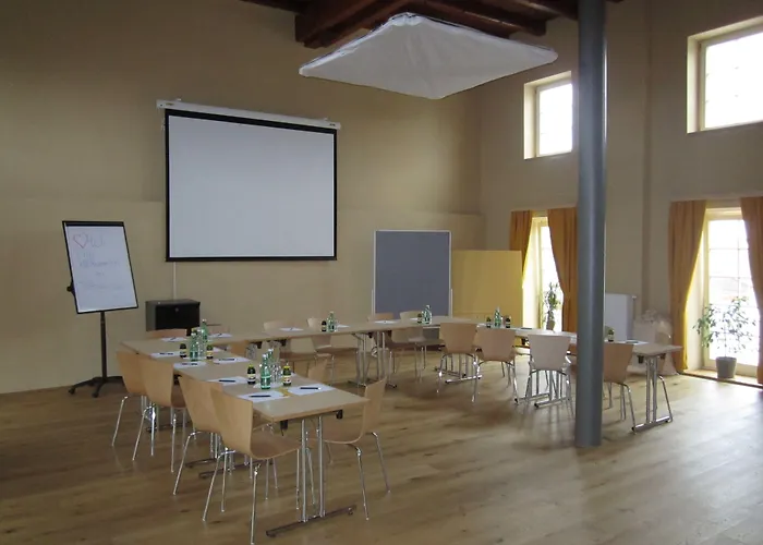 Jufa Weinviertel - Eselsmuehle